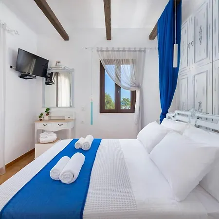 Luxury Rhodes Diamond Hot Tub Beautiful Terrace 3 Bdr Villa Líndos