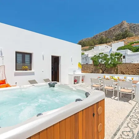 Luxury Rhodes Diamond Hot Tub Beautiful Terrace 3 Bdr Villa Líndos