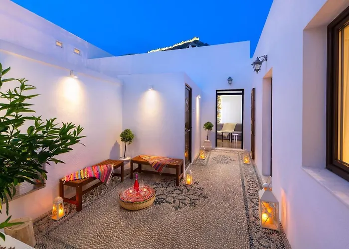 Luxury Rhodes Diamond Hot Tub Beautiful * リンドス